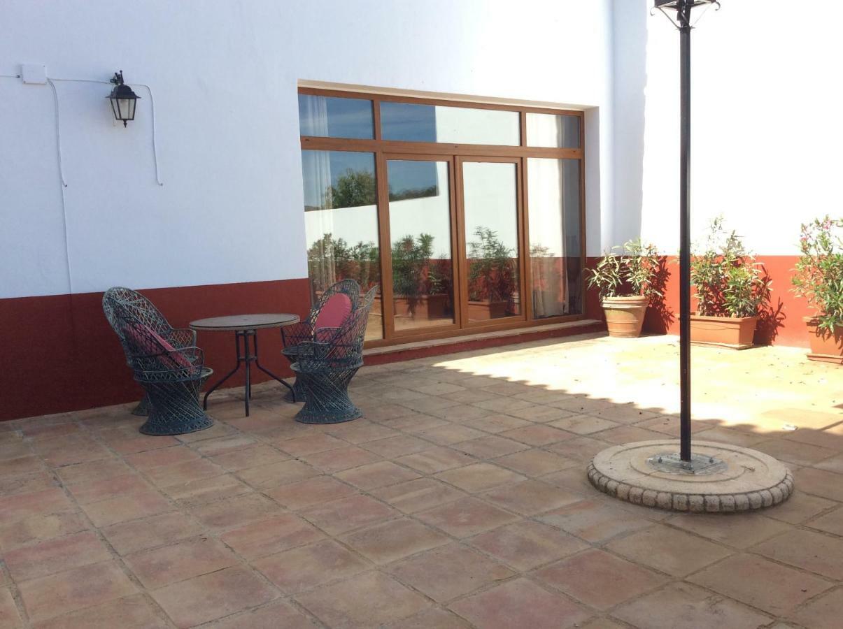 Santa Marta Complejo Rural Con Pista De Padel Guest House Archidona Exterior foto