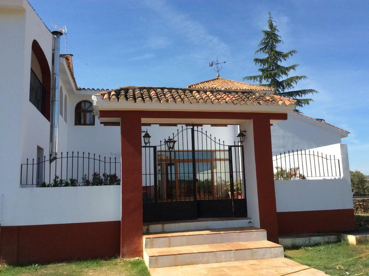 Santa Marta Complejo Rural Con Pista De Padel Guest House Archidona Exterior foto