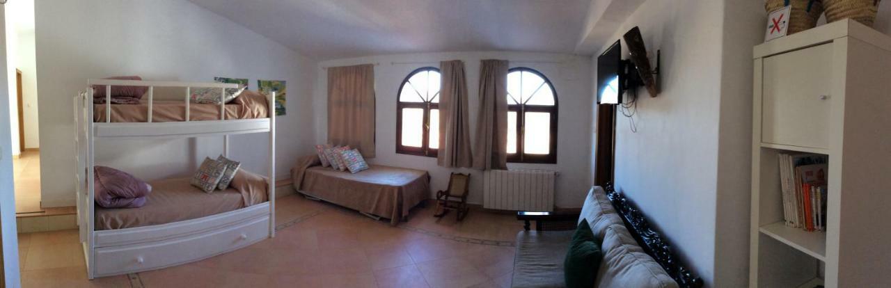 Santa Marta Complejo Rural Con Pista De Padel Guest House Archidona Exterior foto
